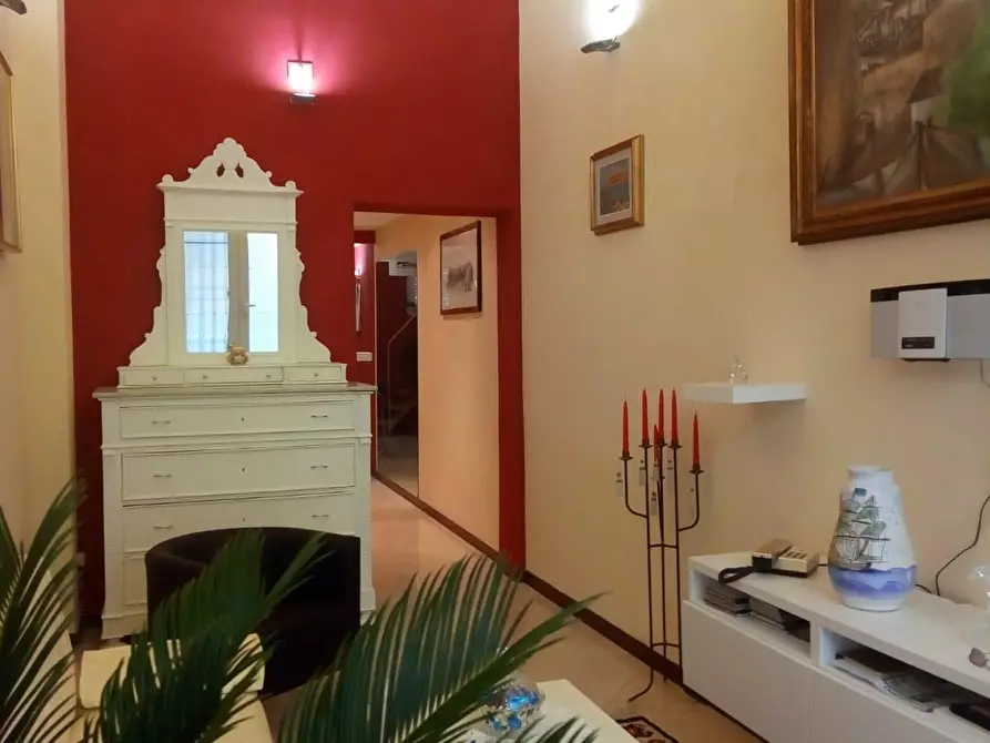 negozio in vendita ad Empoli in zona Centro Storico