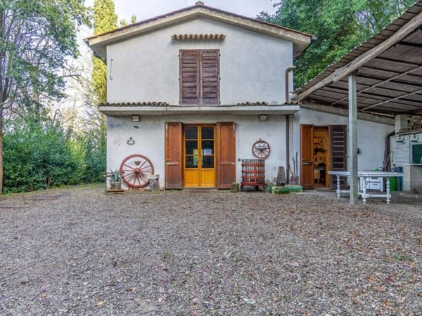 casa indipendente in vendita ad Empoli in zona Corniola