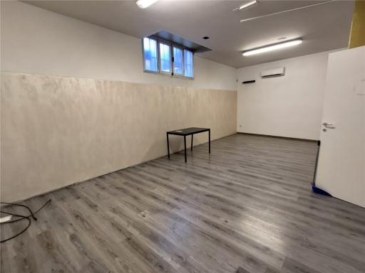 locale commerciale in vendita ad Empoli