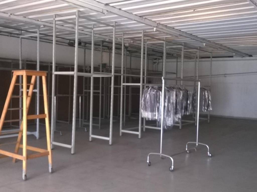 locale commerciale in vendita ad Empoli
