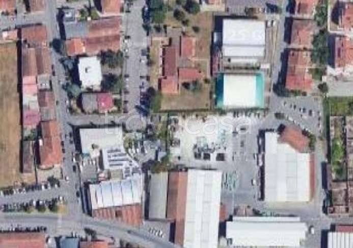 appartamento in vendita ad Empoli in zona Carraia