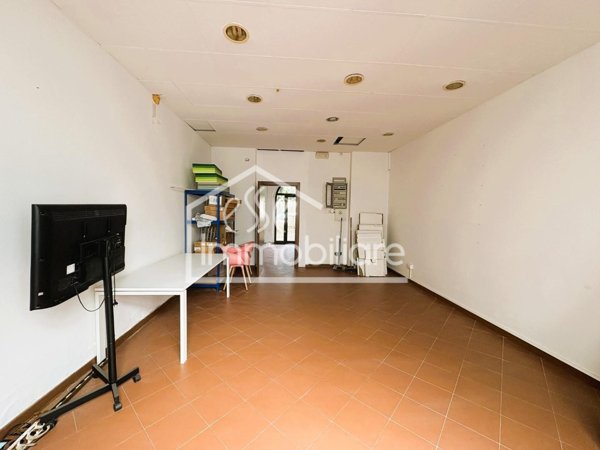locale commerciale in vendita ad Empoli in zona Centro Storico