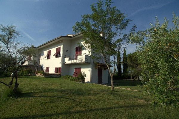 casa indipendente in vendita ad Empoli in zona Centro Storico