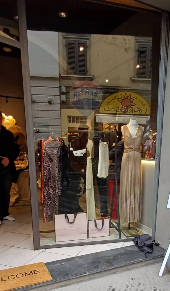 locale commerciale in vendita ad Empoli in zona Centro Storico