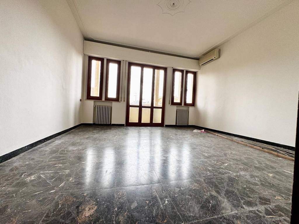 appartamento in vendita ad Empoli in zona Serravalle