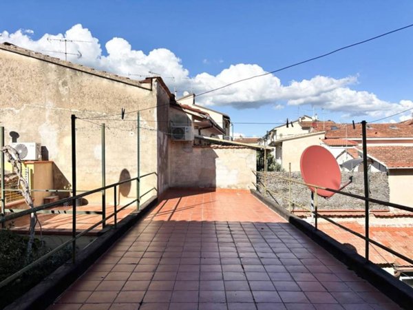 casa indipendente in vendita ad Empoli in zona Ponzano