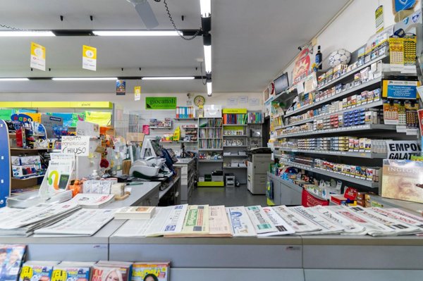 negozio in vendita ad Empoli