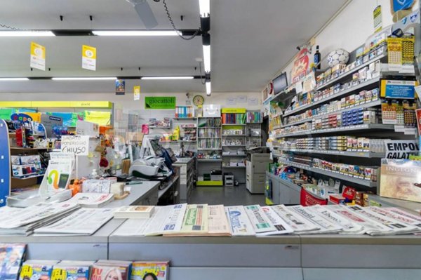 negozio in vendita ad Empoli