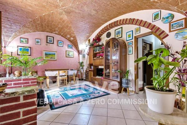 casa indipendente in vendita ad Empoli in zona Carraia