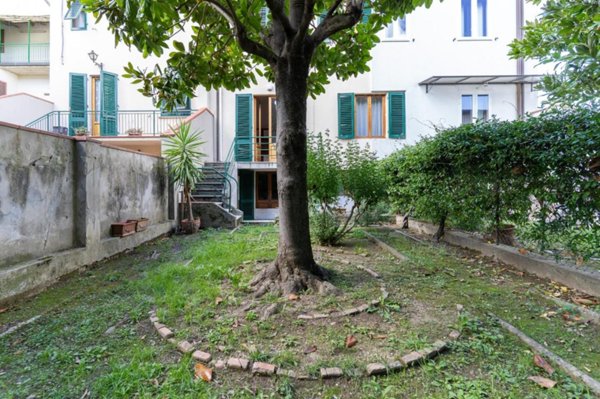 casa indipendente in vendita ad Empoli in zona Centro Storico