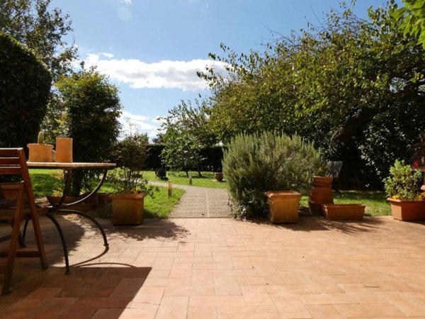casa indipendente in vendita ad Empoli in zona Pontorme