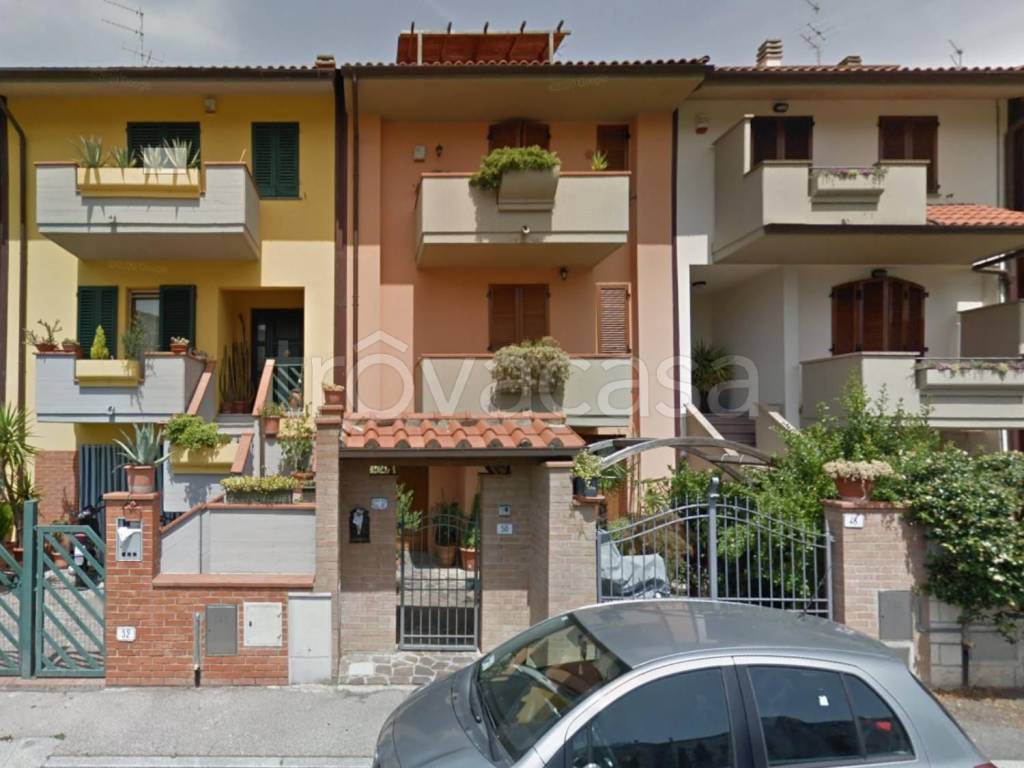 appartamento in vendita ad Empoli in zona Serravalle