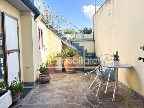 casa indipendente in vendita ad Empoli in zona Ponzano