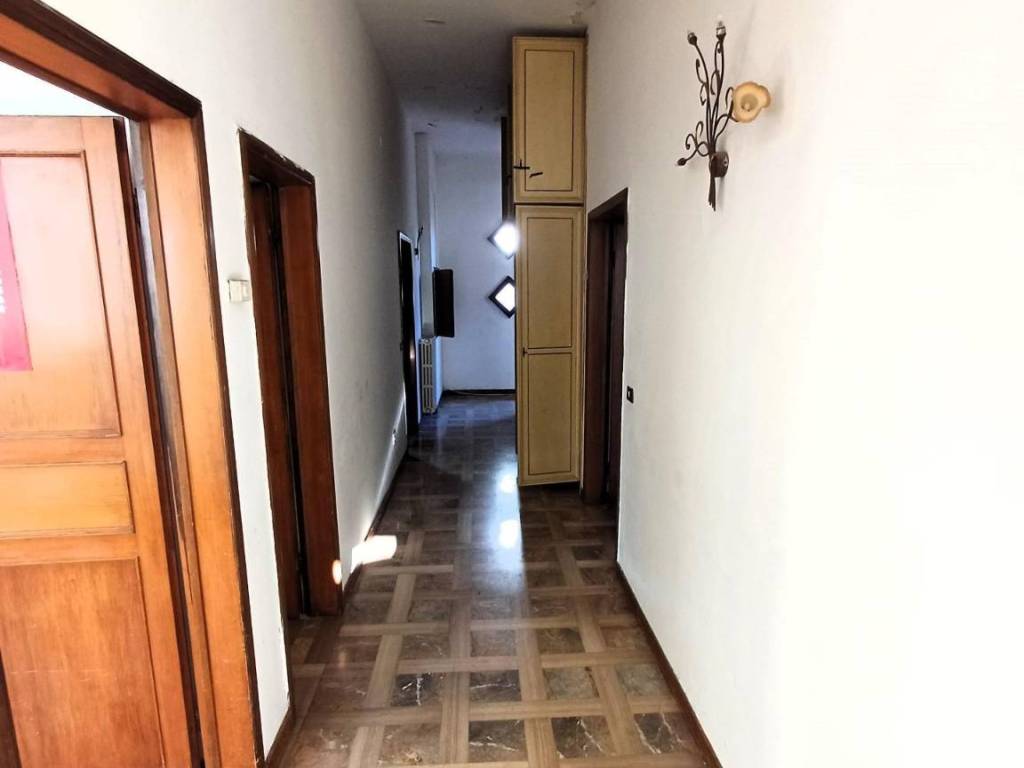 casa indipendente in vendita ad Empoli in zona Serravalle