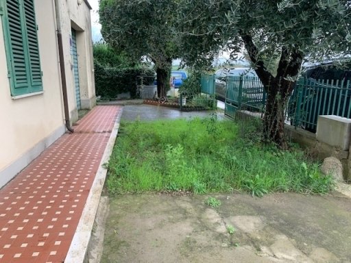appartamento in vendita ad Empoli in zona Pontorme
