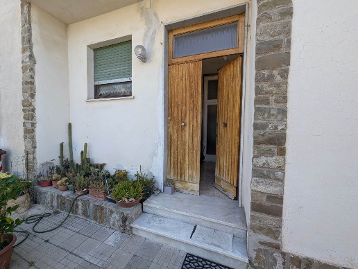 casa indipendente in vendita ad Empoli in zona Centro Storico