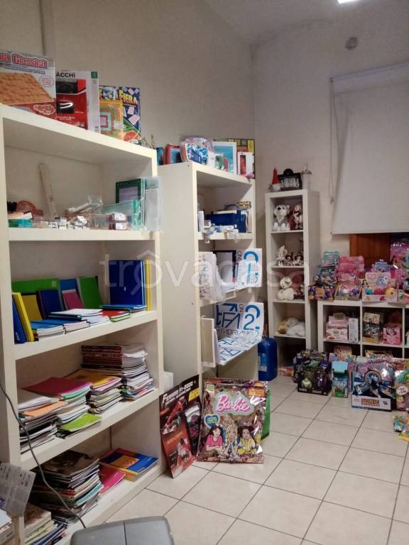 negozio in vendita ad Empoli in zona Monterappoli