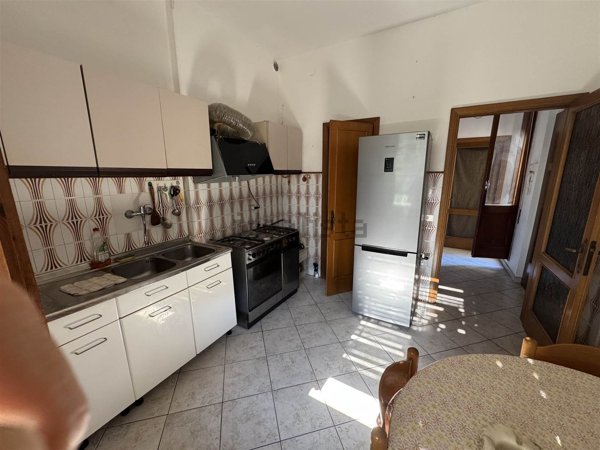 appartamento in vendita ad Empoli in zona Avane