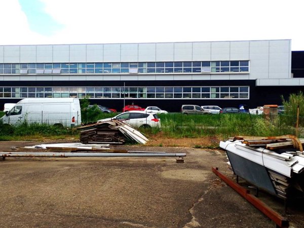 locale commerciale in vendita ad Empoli in zona Marcignana