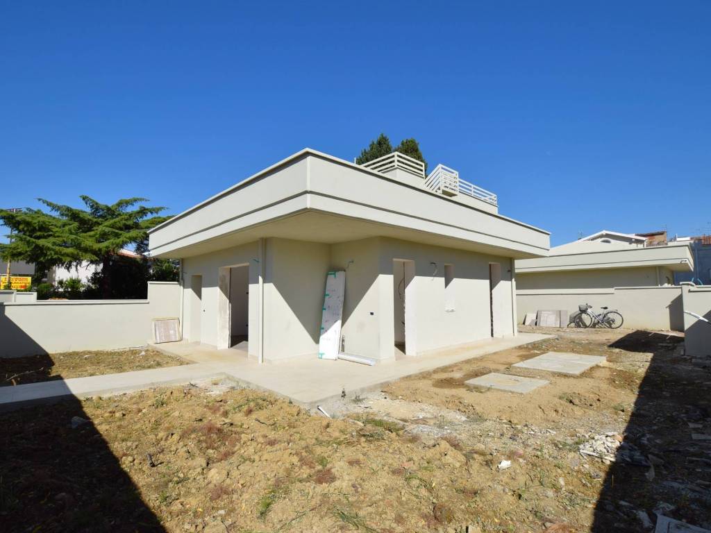 casa indipendente in vendita ad Empoli in zona Villanuova