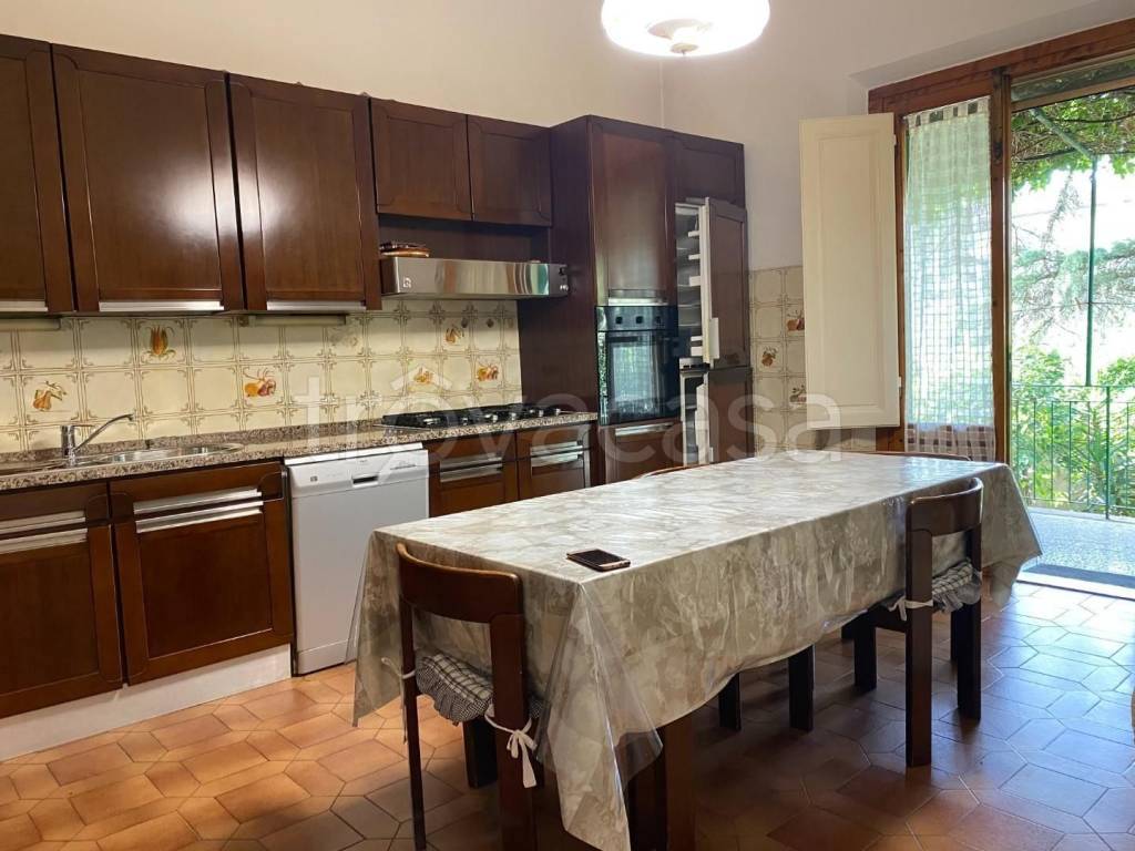 casa indipendente in vendita ad Empoli in zona Centro Storico