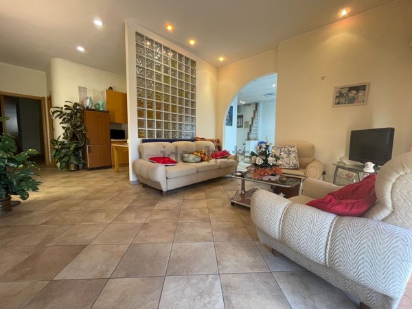 appartamento in vendita ad Empoli in zona Brusciana