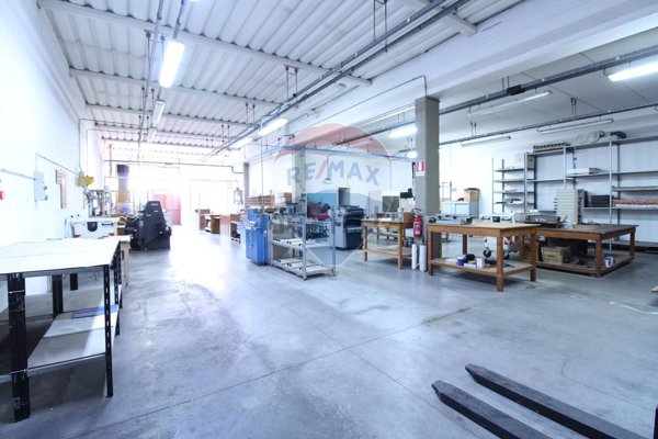 capannone in vendita ad Empoli