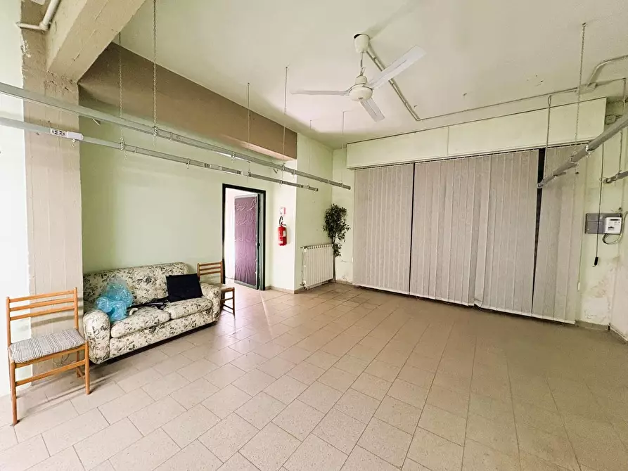 locale commerciale in vendita ad Empoli