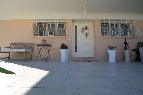 casa indipendente in vendita ad Empoli in zona Brusciana