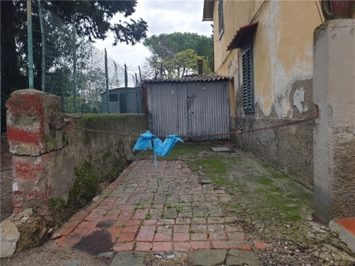 casa indipendente in vendita ad Empoli in zona Monterappoli