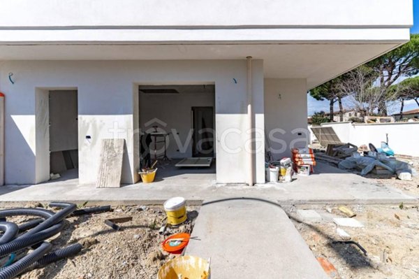 casa indipendente in vendita ad Empoli in zona Cortenuova