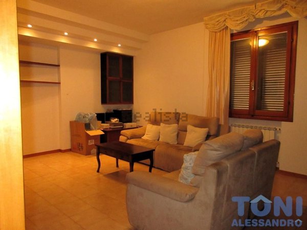 appartamento in vendita ad Empoli in zona Carraia