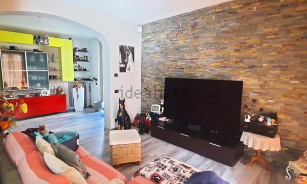 casa indipendente in vendita ad Empoli in zona Centro Storico