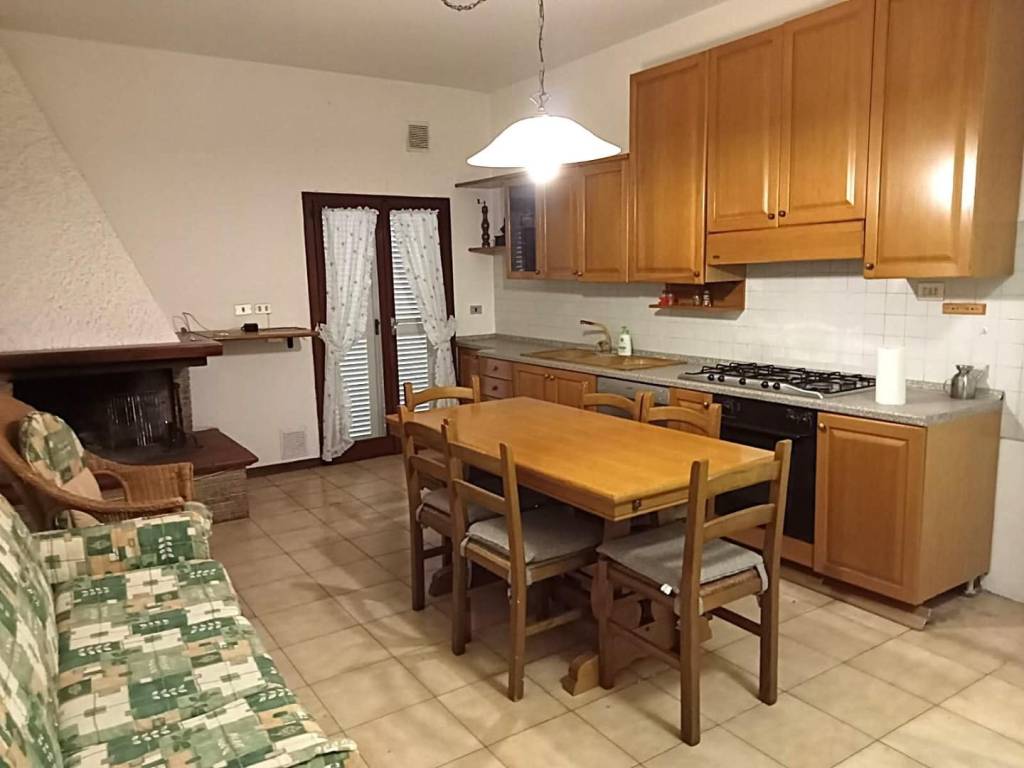 appartamento in vendita ad Empoli in zona Carraia