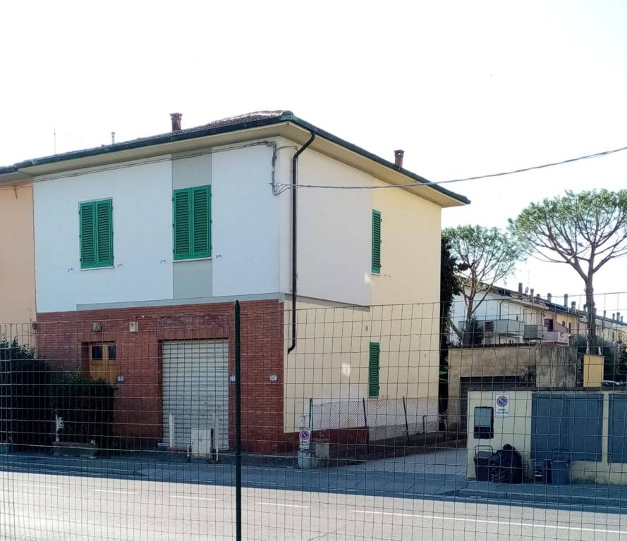 casa indipendente in vendita ad Empoli in zona Marcignana