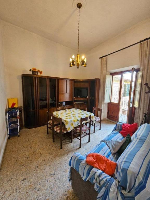 appartamento in vendita ad Empoli in zona Serravalle