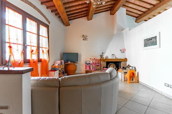 casa indipendente in vendita ad Empoli in zona Villanuova