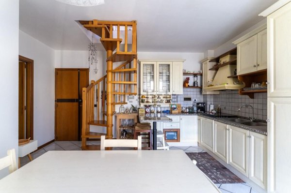 appartamento in vendita ad Empoli in zona Villanuova