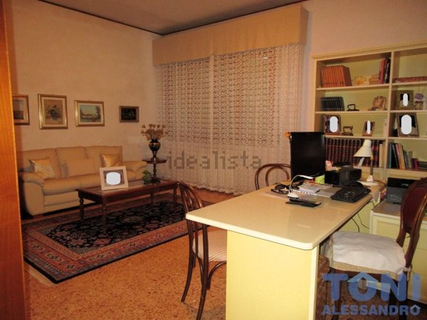 appartamento in vendita ad Empoli in zona Avane