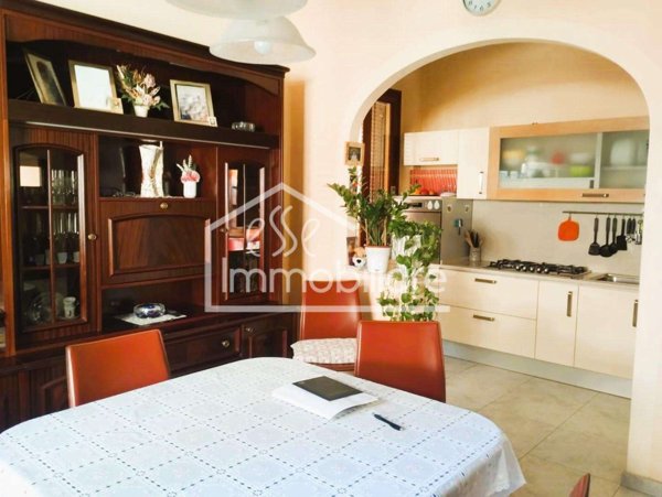 intera palazzina in vendita ad Empoli