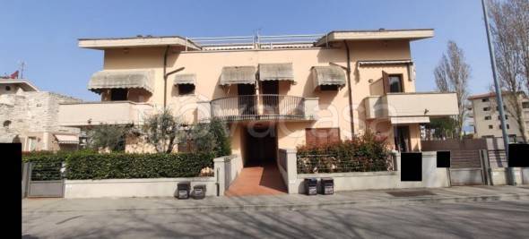 appartamento in vendita ad Empoli in zona Brusciana