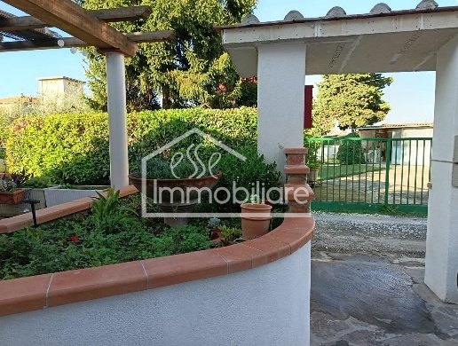 appartamento in vendita ad Empoli in zona Pozzale