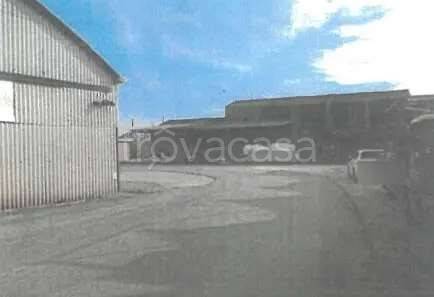 capannone in vendita ad Empoli in zona Osteria Bianca