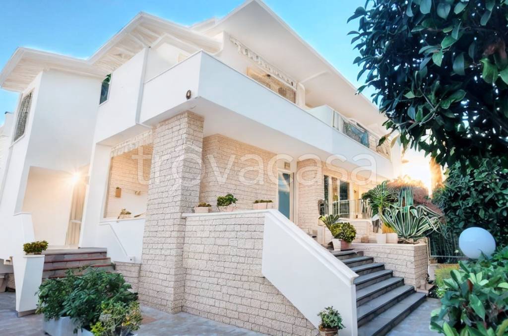 casa indipendente in vendita ad Empoli in zona Pontorme