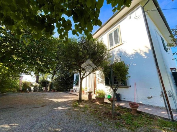 casa indipendente in vendita ad Empoli in zona Marcignana