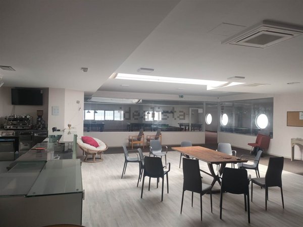 ufficio in vendita ad Empoli in zona Carraia