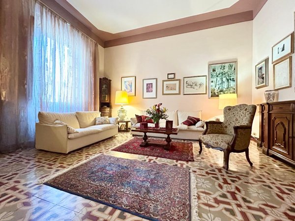 casa indipendente in vendita ad Empoli in zona Centro Storico