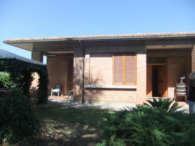 casa indipendente in vendita ad Empoli in zona Villanuova