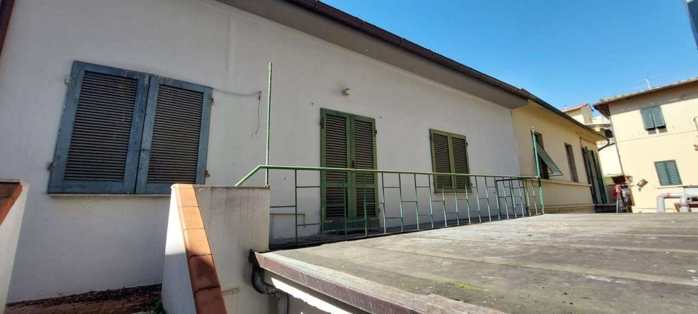 intera palazzina in vendita ad Empoli in zona Centro Storico