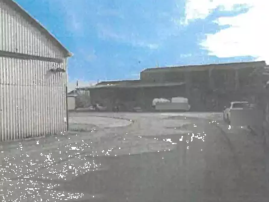 capannone in vendita ad Empoli in zona Osteria Bianca